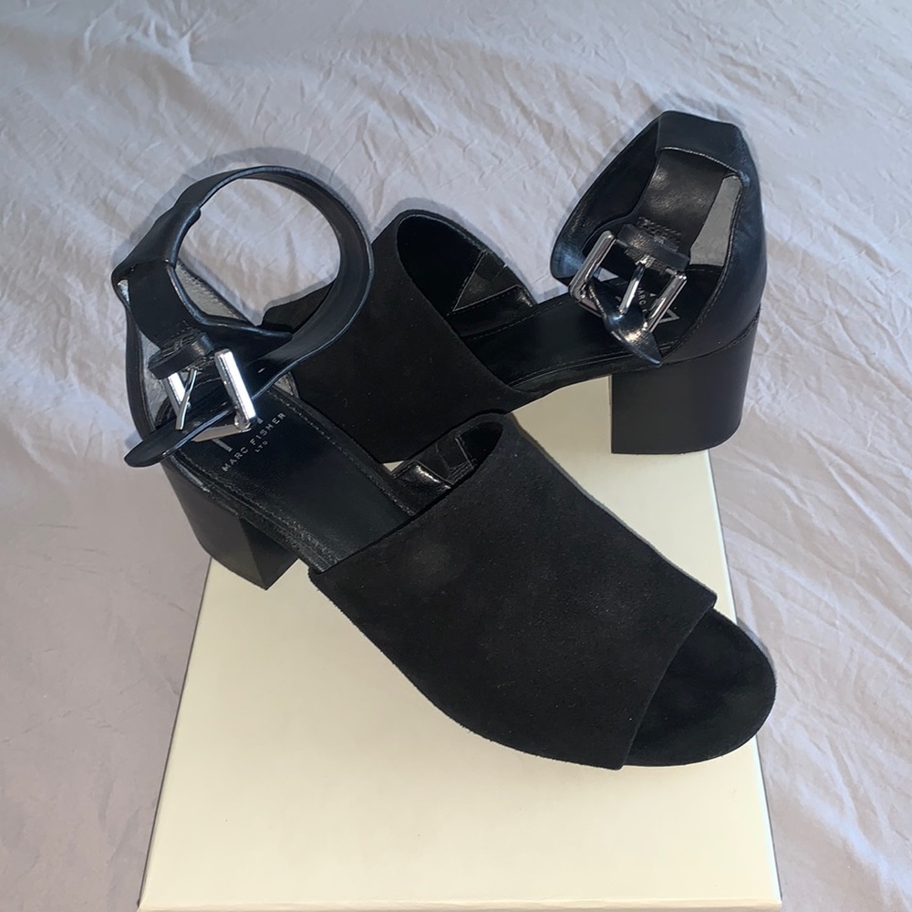 WORN MARC FISHER BLACK SUEDE OPEN TOED HEELS